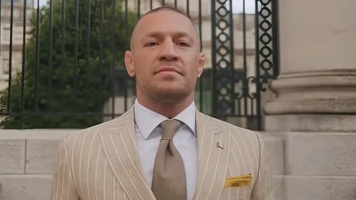 Meeting Results: Tak Ada Istilah Balas Dendam, Conor McGregor Bakal Pensiunkan Holloway