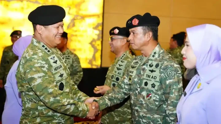 Solution For: 105 Perwira Tinggi TNI Naik Pangkat, Kapuspen TNI Sandang Bintang Dua