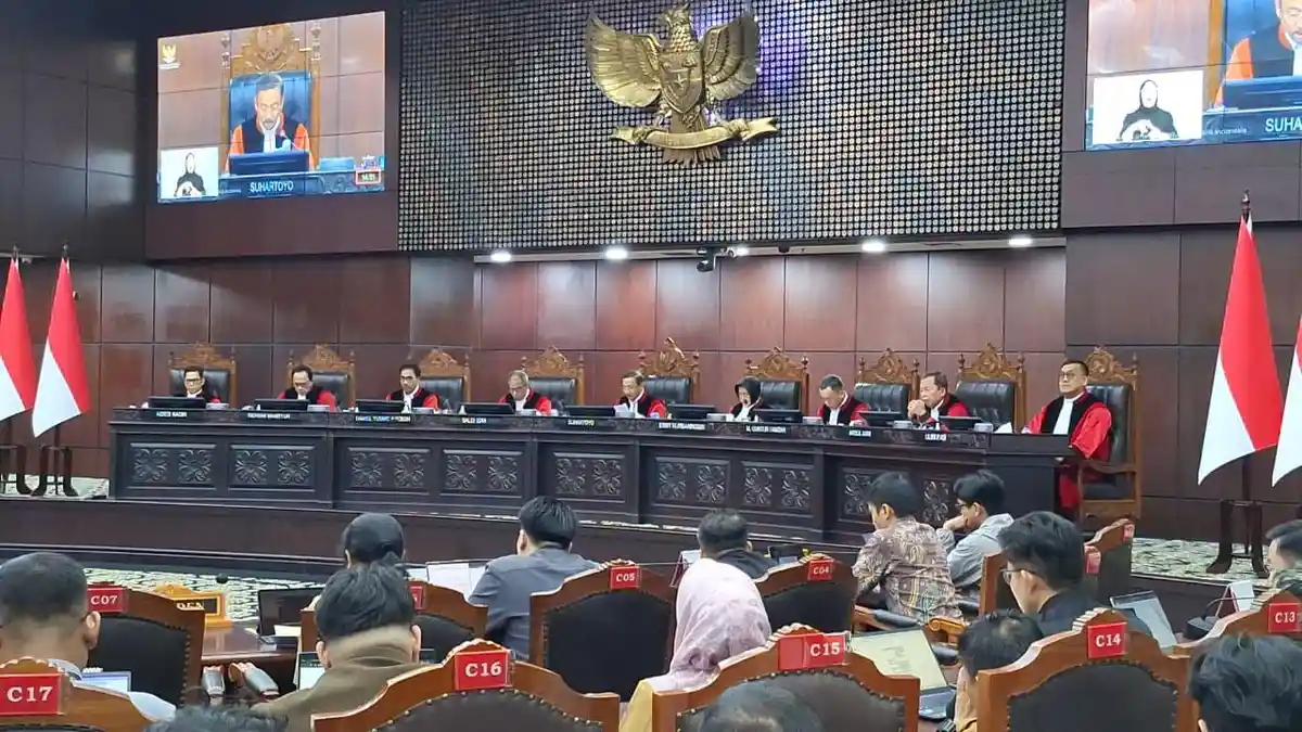Sidang-uji-pasal-UU-Lalu-Lintas-dan-Angkutan-Jalan-UU-LLAJ-di-Gedung-Mahkamah-Konstitusi-MK