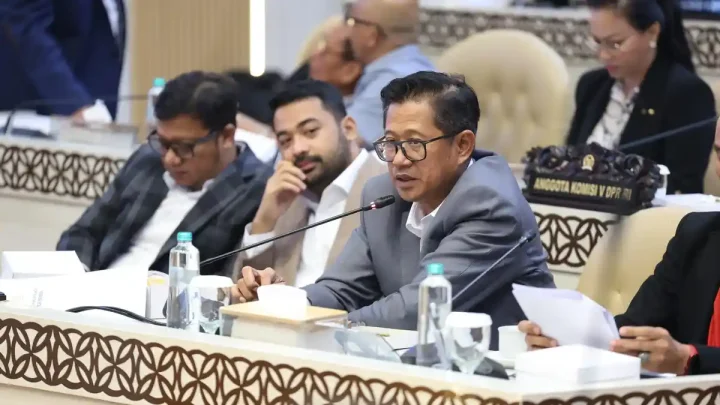 Topics Covered: Anggota Komisi V DPR Sudjatmiko Dorong Penataan Taxiway Bandara Halim jadi Prioritas