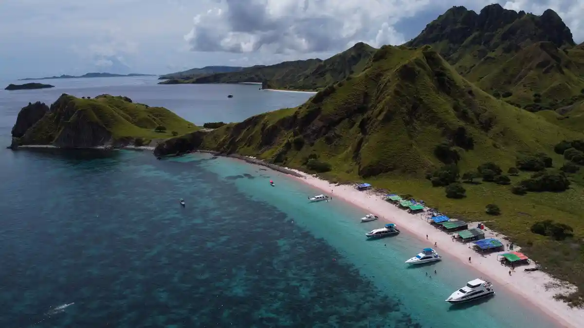 pink-beach-labuan-bajo_20210328_230816