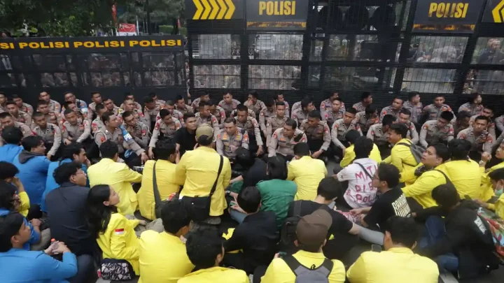 21 Orang yang Diamankan Jelang Demo Bawa Flare hingga Bahan Molotov, Polisi: Masih Proses Pendalaman