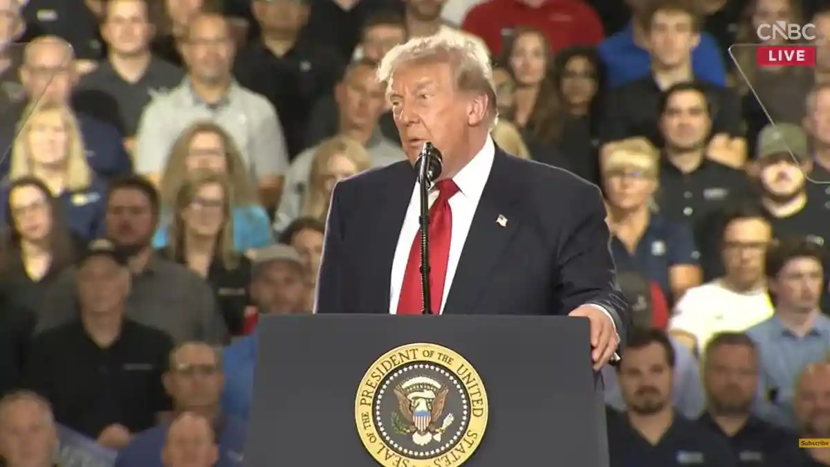 DONALD-TRUMP-SAAT-BERPIDATO-DI-MICHIGAN-27072026