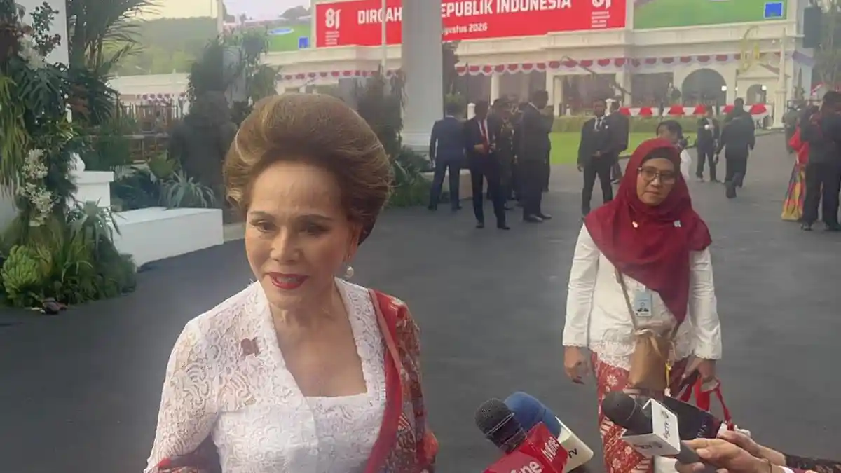 Dewi-soekarno-istana