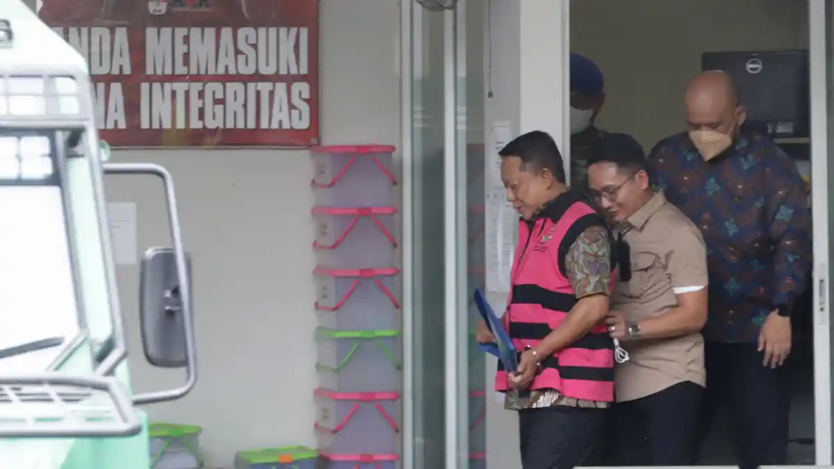 Febrie-Adriansyah-Jalani-Pemeriksaan-Lanjutan-Kasus-TPPU_20260807_134605