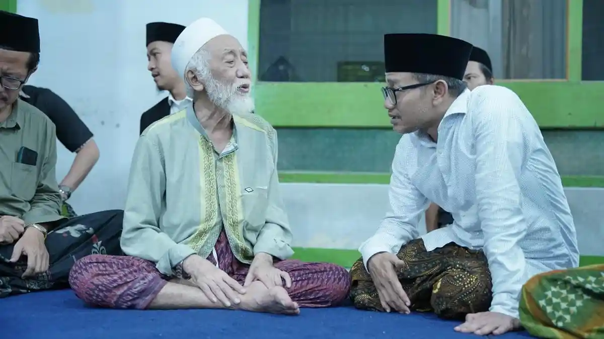 Gus-Salam-Abdussalam-Shohib-berdiskusi-Mustasyar-PBNU-KH-Muhtadi-Dimyati-Banten