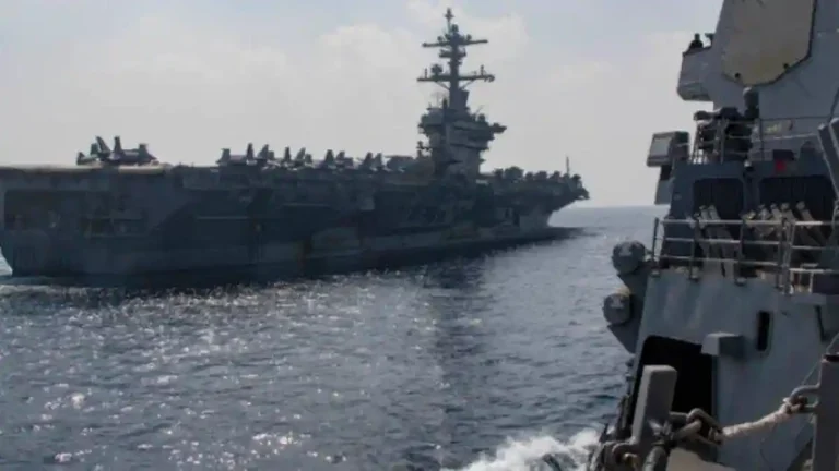 Kapal-Induk-Amerika-Serikat-USS-Abraham-Lincoln