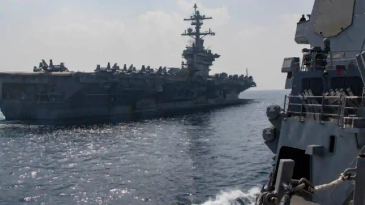 Kapal-Induk-Amerika-Serikat-USS-Abraham-Lincoln