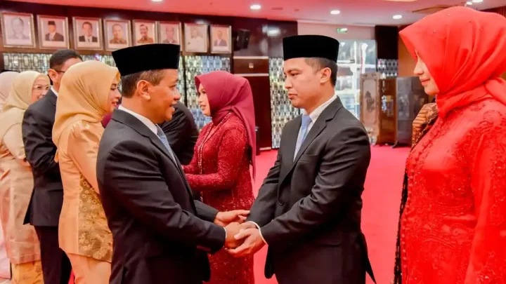 Menteri Bahlil Lantik Mawardi Nur jadi Kepala BPMA, Targetkan Peningkatan Lifting Migas
