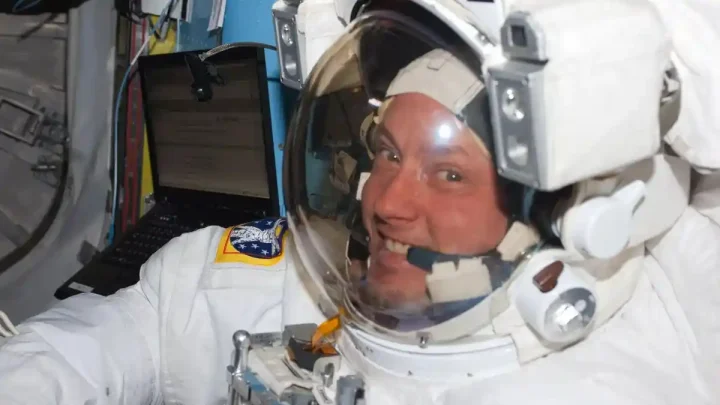 Astronaut NASA Mike Fincke Pensiun, 30 Tahun Mengabdi dan 549 Hari di Luar Angkasa