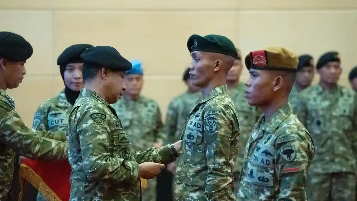 Panglima-TNI-Jenderal-TNI-Agus-Subiyanto-beri-pangkat