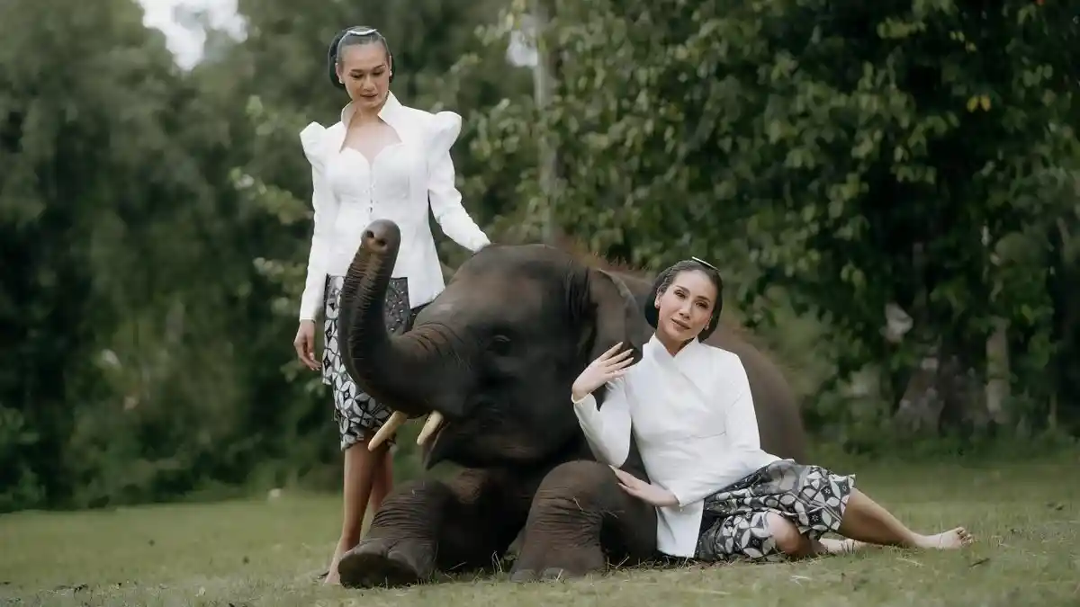 Tren-kebaya-tak-hanya-sekedar-busana