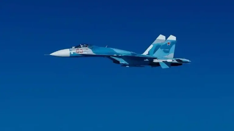 jet-rusia-su-27-rusia-yang-menabrak-drone-as-mq-9-di-laut-hitam-5