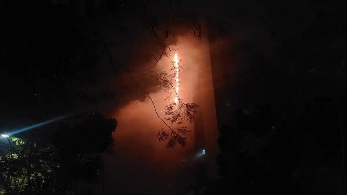 kebakaran-di-gedung-bapenda-dki-jakarta
