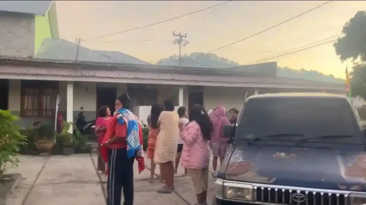 Gempa NTT M 7,7: 6 Warga Manggarai Timur Tewas, 2 Orang di Sikka Meninggal Tertimpa Reruntuhan