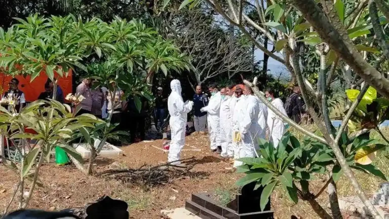 Ekshumasi-makam-Sutrimo