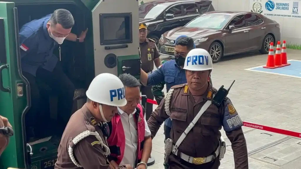 Febrie-Adriansyah-tiba-di-kejagung-kamis-diriksa-TPPU