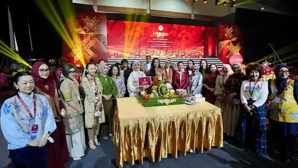 Kemendagri-Dekranas-Gelar-Tumpengan-Jelang-Pameran-Kriyanusa-2026