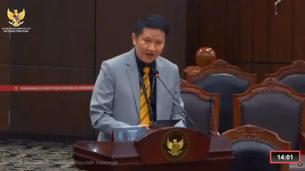 Pihak-terkait-Henoch-Thomas-sidang-uji-formil-UU-Polri-di-Mahkamah-Konstitusi-MK