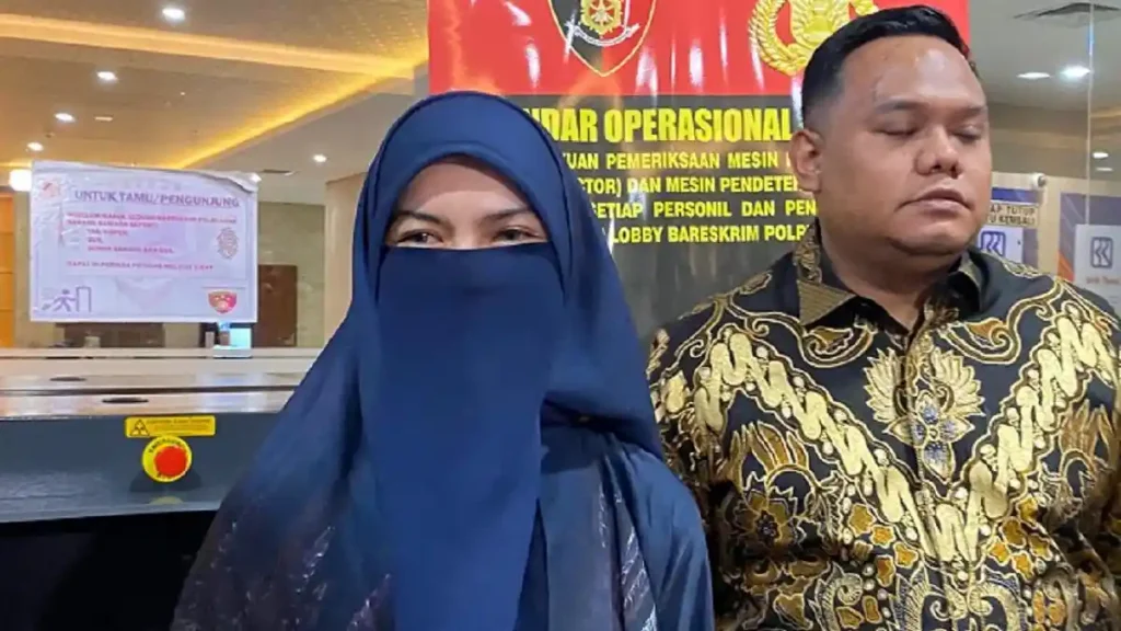 Wardatina-Mawa-usai-menjalani-pemeriksaan-di-Bareskrim